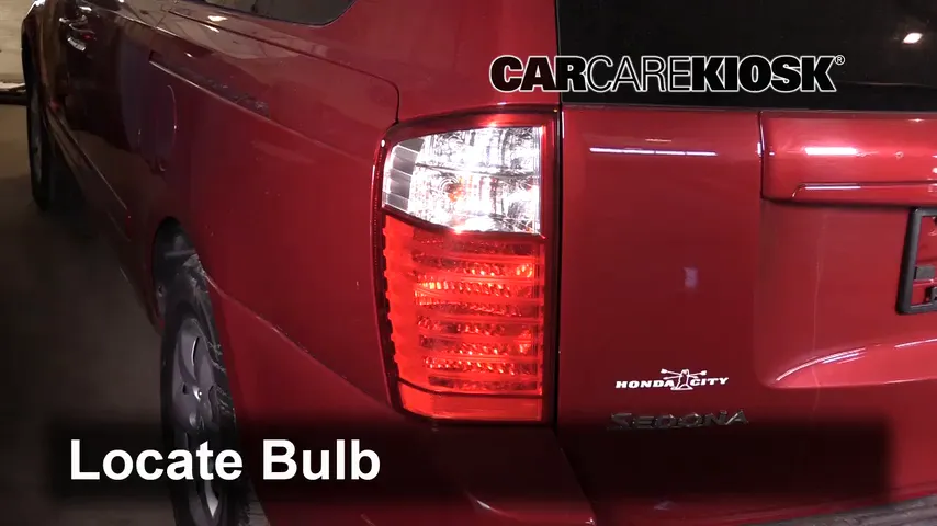 2009 Kia Sedona LX 3.8L V6 Lights Turn Signal - Rear (replace bulb)